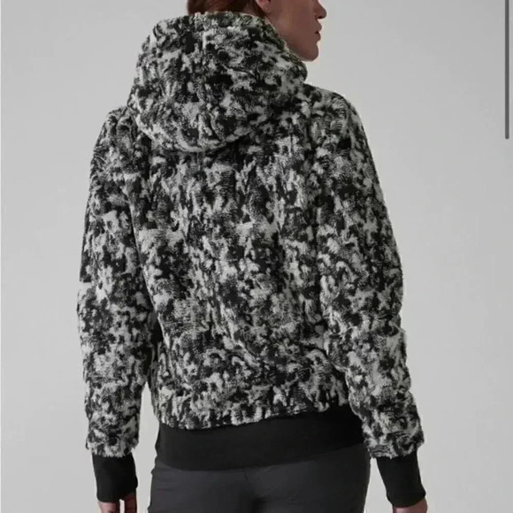 Athleta Glacier Black Tugga Sherpa‎ Jacquard Hoodie - Picture 4 of 14